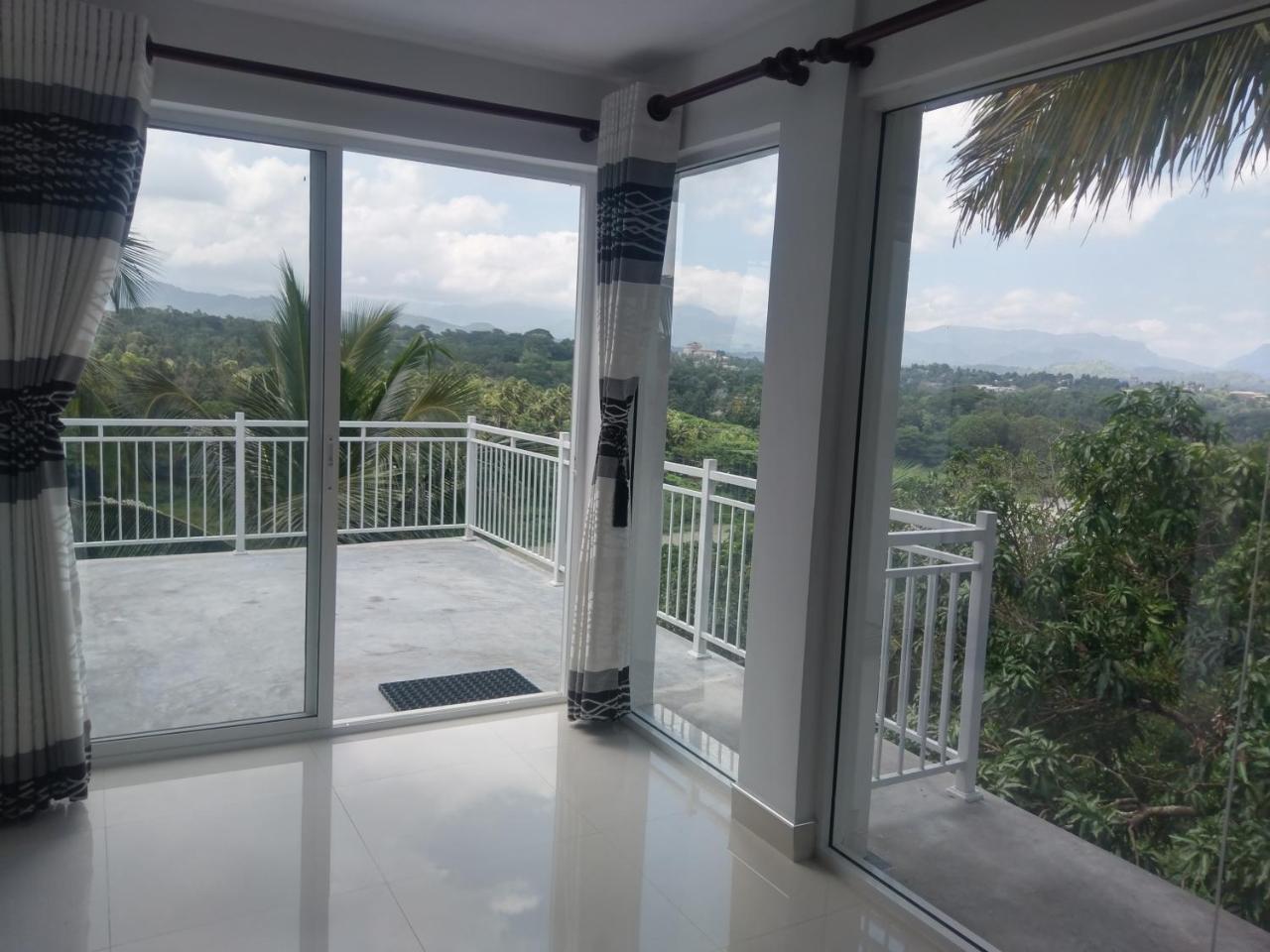 Mahaweli View Inn Kandy Luaran gambar