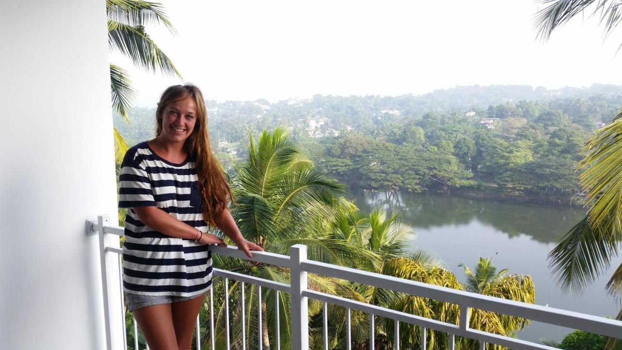 Mahaweli View Inn Kandy Luaran gambar